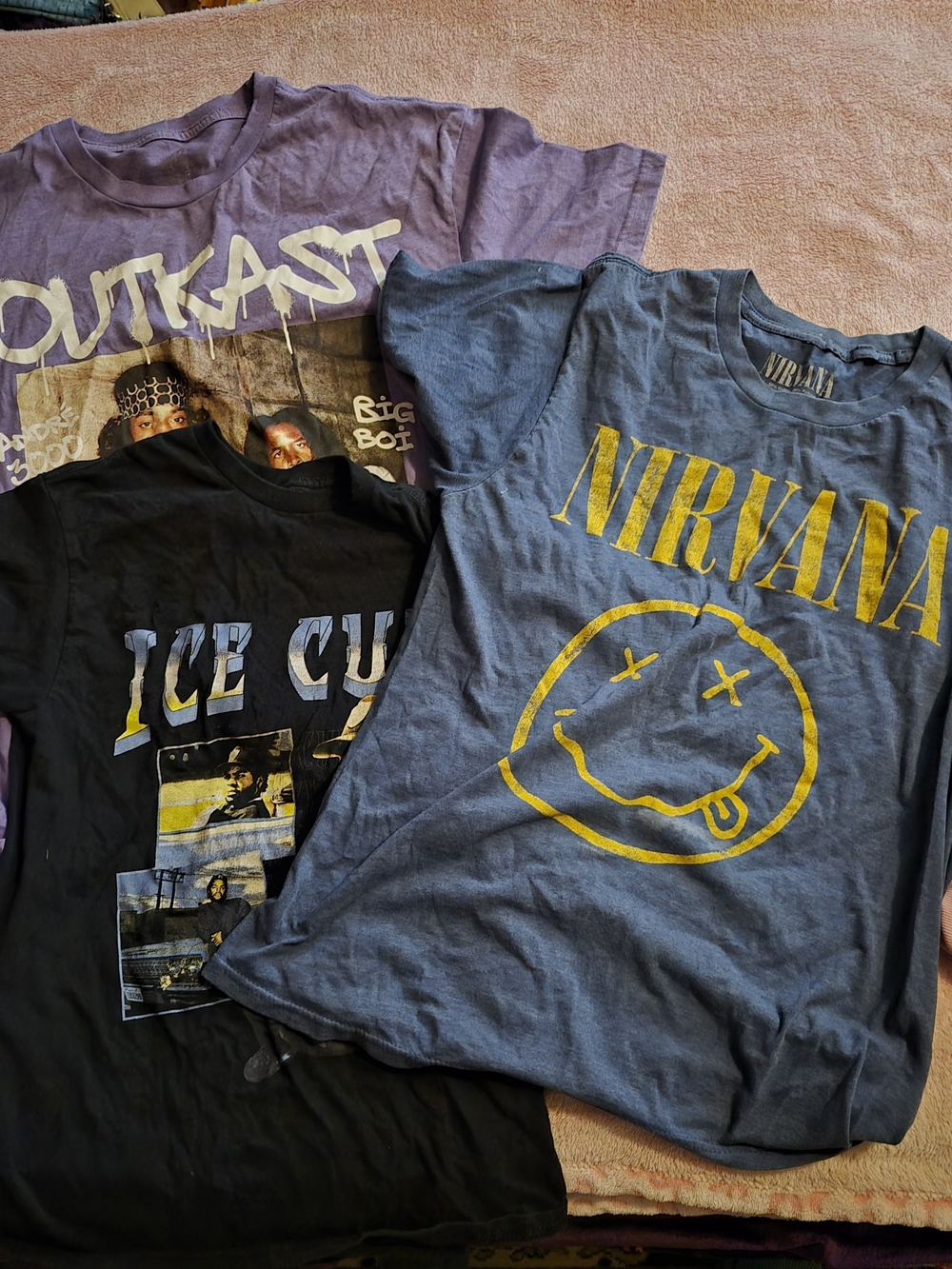 🧚‍♂️Nirvana(M), Outkast(L), And Ice Cube(M) Graphic Tees Bundle💫